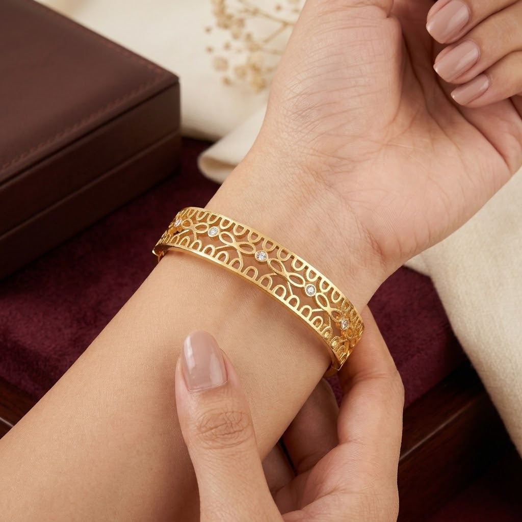 The Aurelia Filigree Bangle