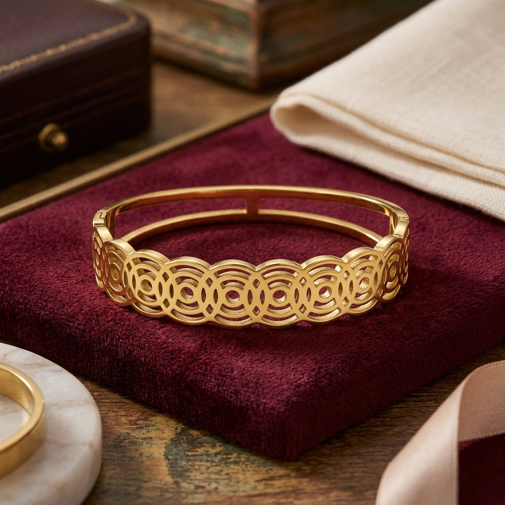 Filigree Circle Gold Bangle