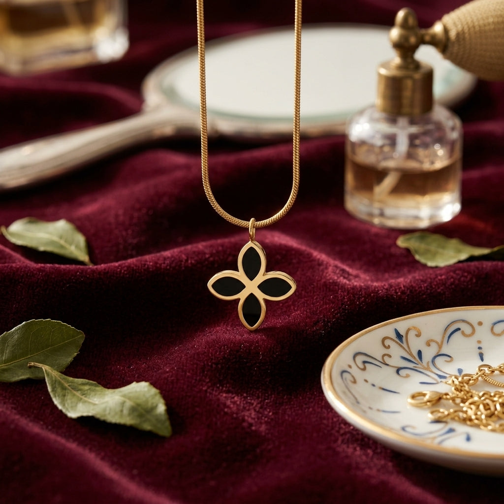 Noir Quatrefoil Necklace